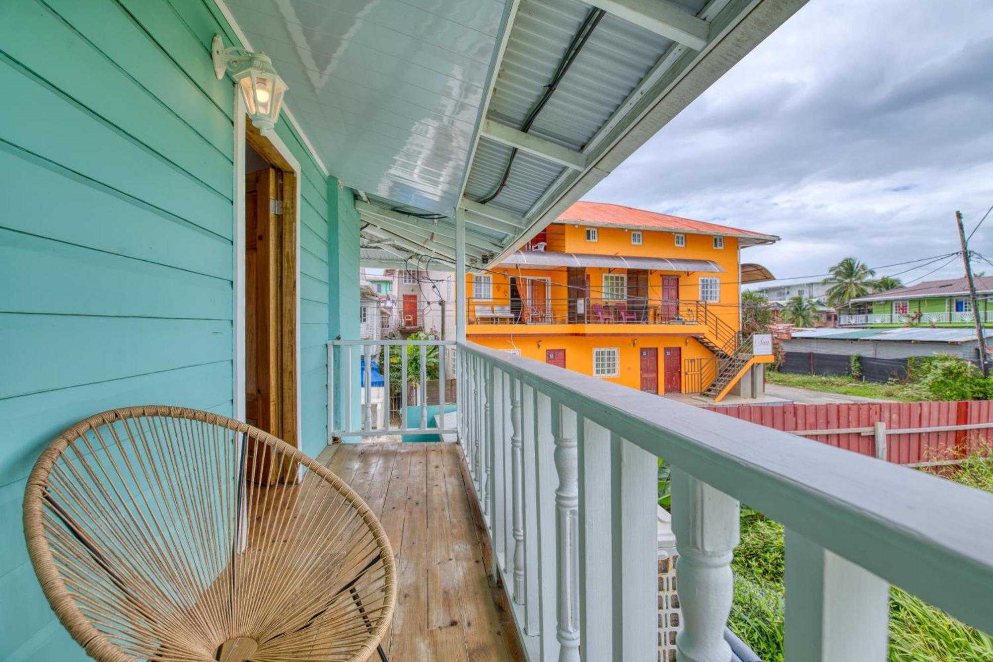 Bambuda Bocas Town Exterior photo